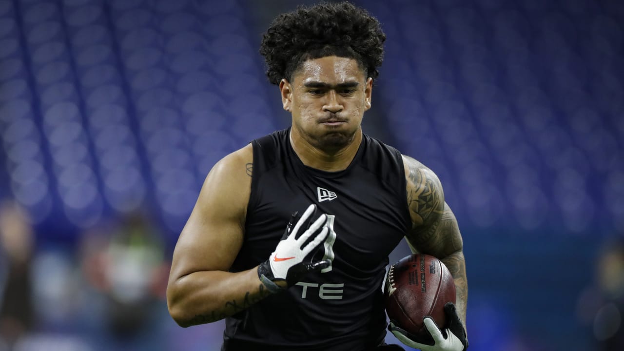 The Patriots make a SHOCKING selection in Devin Asiasi with the 91st pick