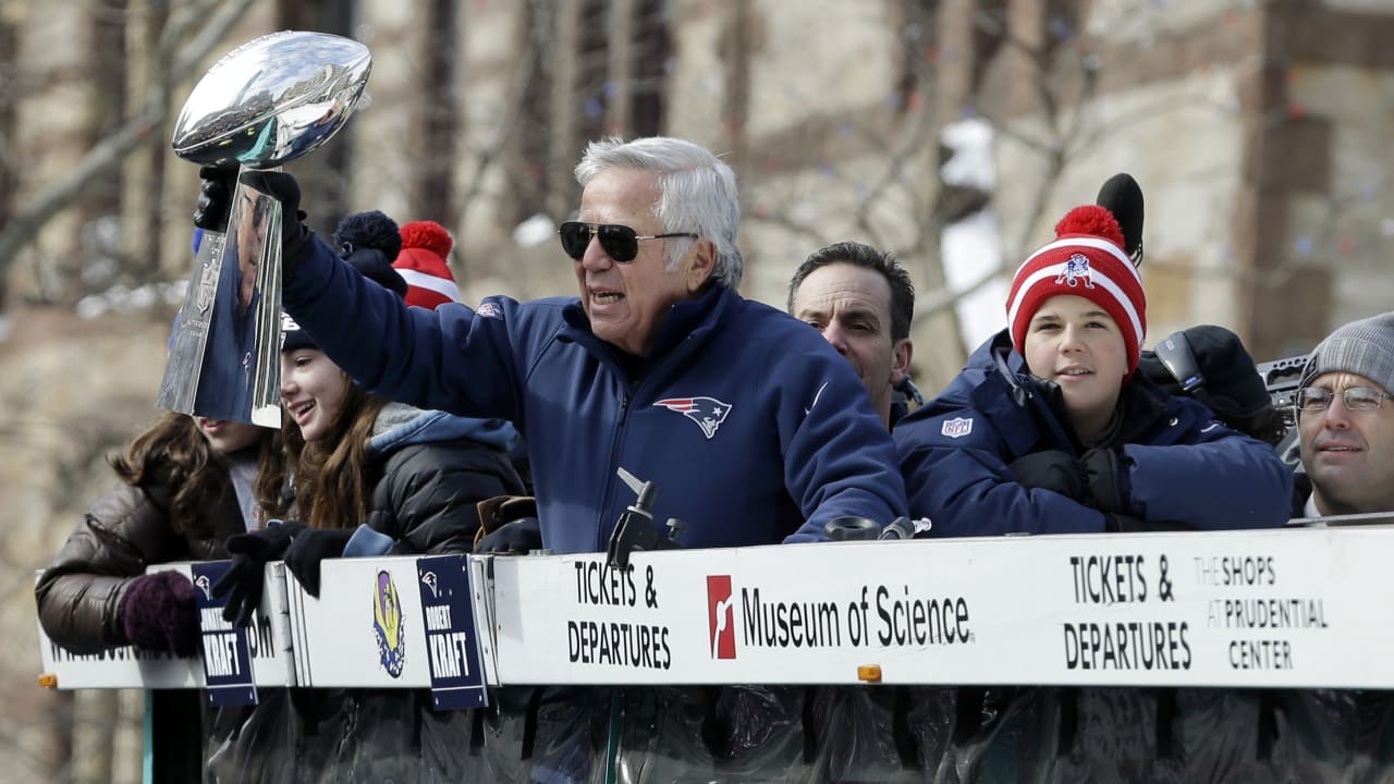 Patriots unveil fifth Super Bowl banner in pregame ceremony – Boston Herald