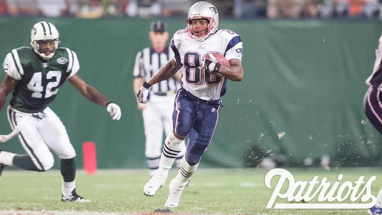 New York Jets Runningback Curtis Martin watches on the sidelines