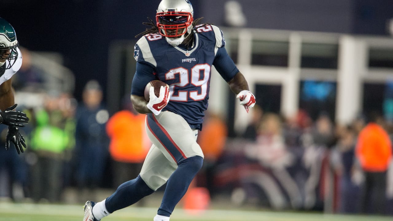 LeGarrette Blount re-signs with the Patriots - Los Angeles Times