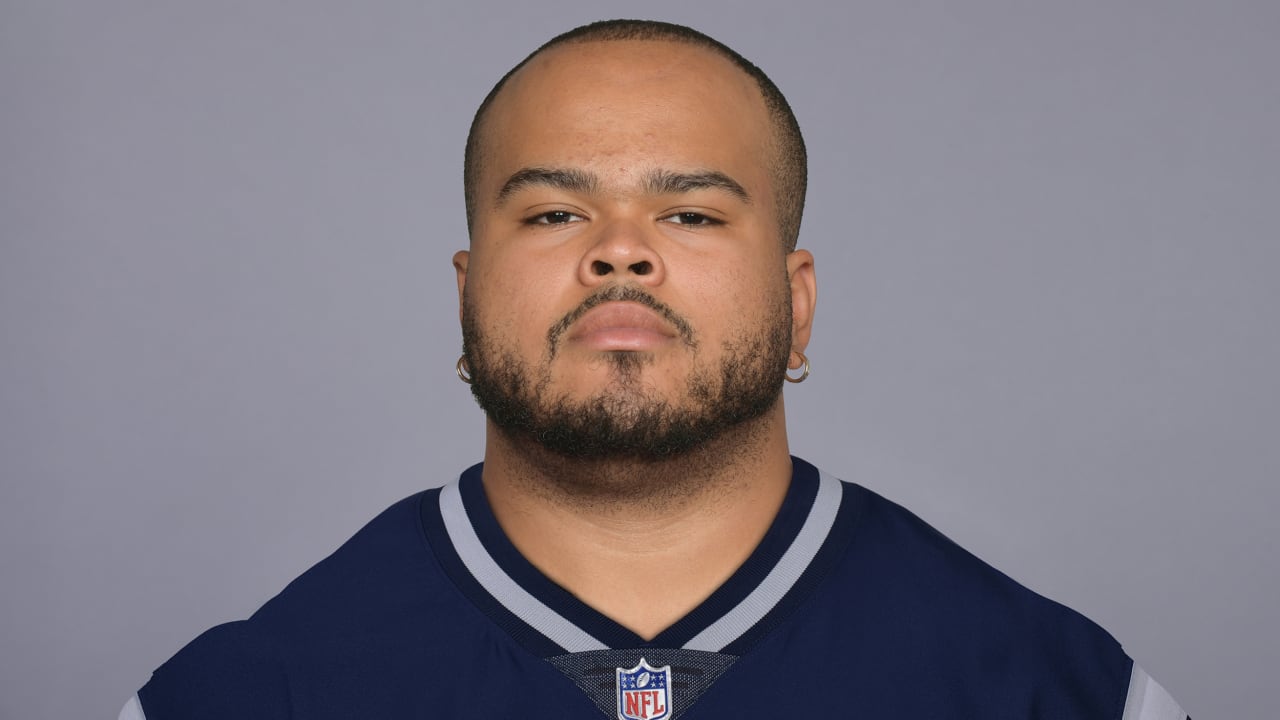 Las Vegas Raiders on X: We have signed unrestricted free agent OL Jermaine  Eluemunor.  / X