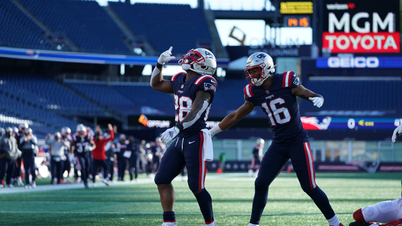 Photos: Patriots Vs. Cardinals Week 12