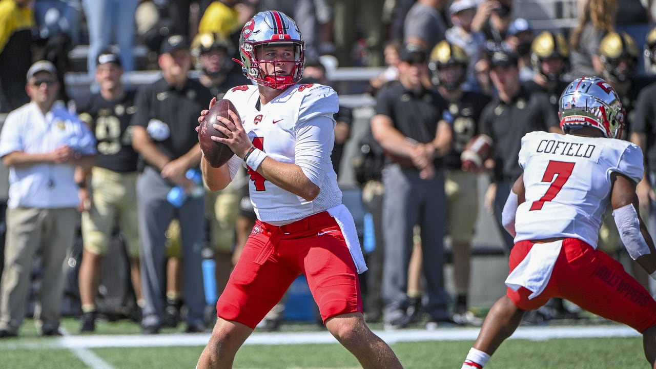 Zippin' Zappe: Patriots Surprise by Taking Western Kentucky QB Bailey Zappe  in 4th Round - Sports Illustrated New England Patriots News, Analysis and  More