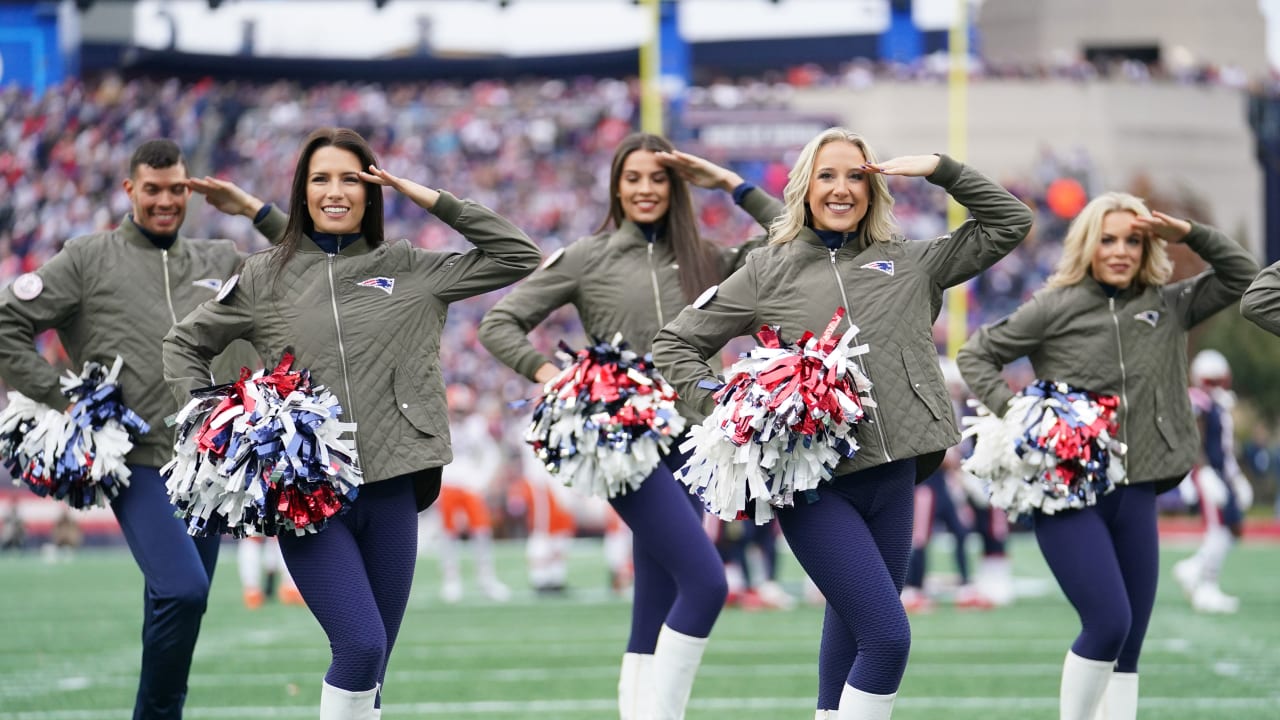 Broncos vs. Browns: Cheerleader Photos