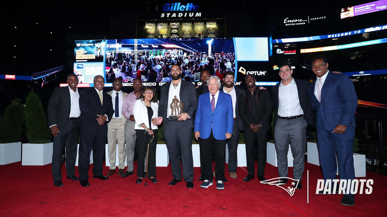 Lawrence Guy Receives the New England Patriots 2021 Ron Burton