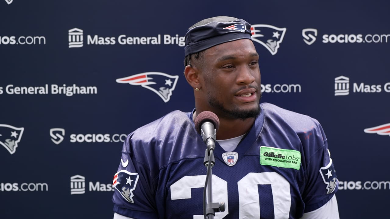 New England Patriots linebacker Mack Wilson Sr. (30) looks on during the  first half of an NFL football game against the Buffalo Bills on Sunday,  Jan. 8, 2023, in Orchard Park, N.Y. (