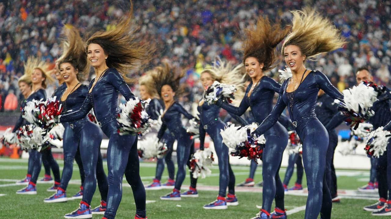 Dallas Cowboys Cheerleaders 2021 Return to Hall of Fame Game (and