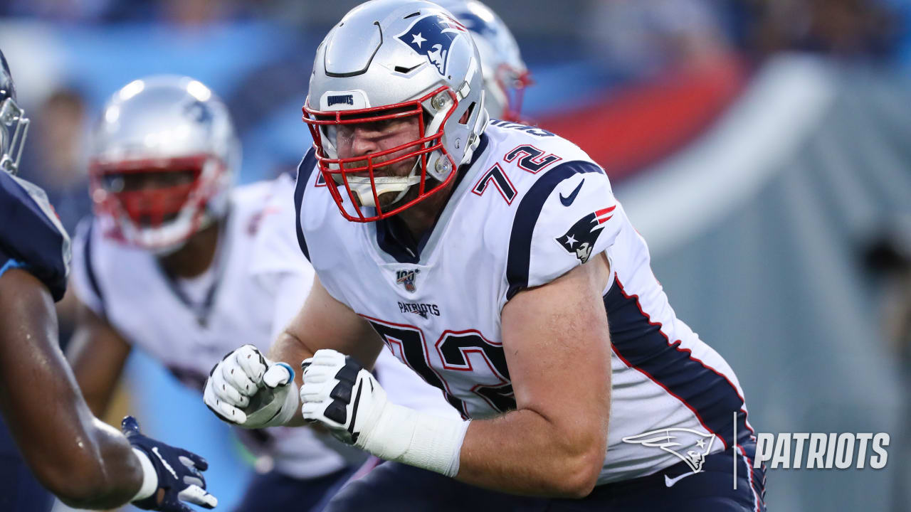 Analysis: Patriots Elevate LB Calvin Munson, WR Jalen Reagor From Practice  Squad for Sunday's Game vs. Dolphins