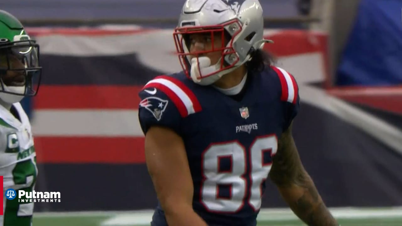 Asiasi had first catch, TD in Patriots' win over the Jets Sunday