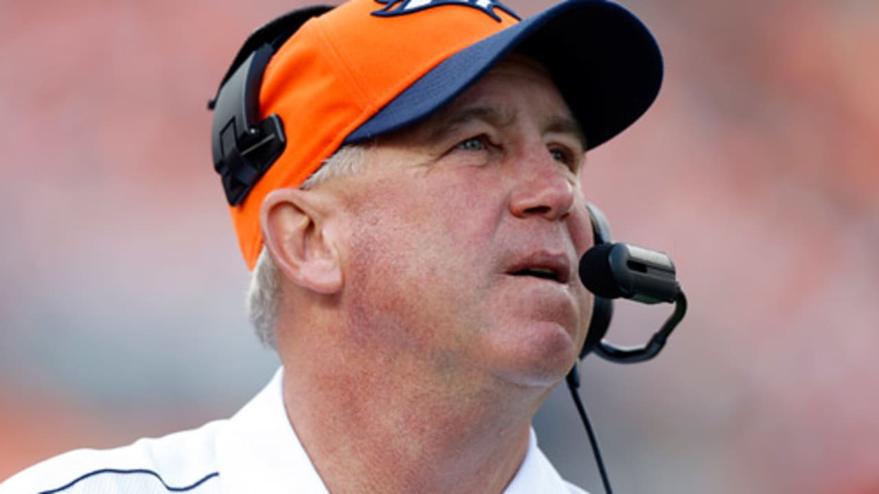 Broncos name Jack Del Rio interim head coach while John Fox