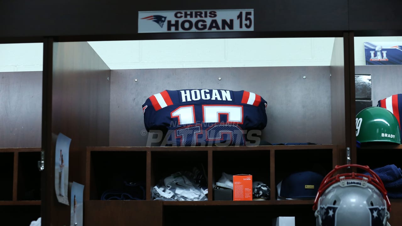 Pregame: Inside The Patriots Locker Room And Player Arrivals 10/22