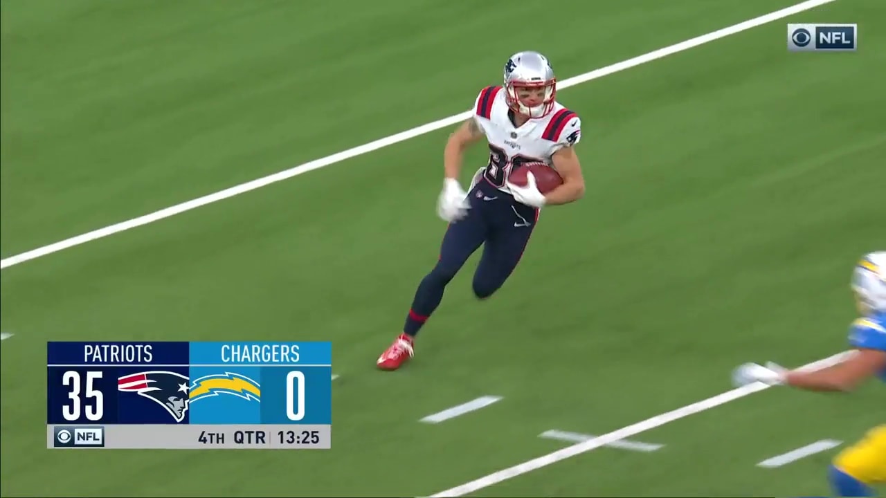 Gunner Olszewski moves atop NFL leaderboard for average punt return yardage  – NBC Sports Boston