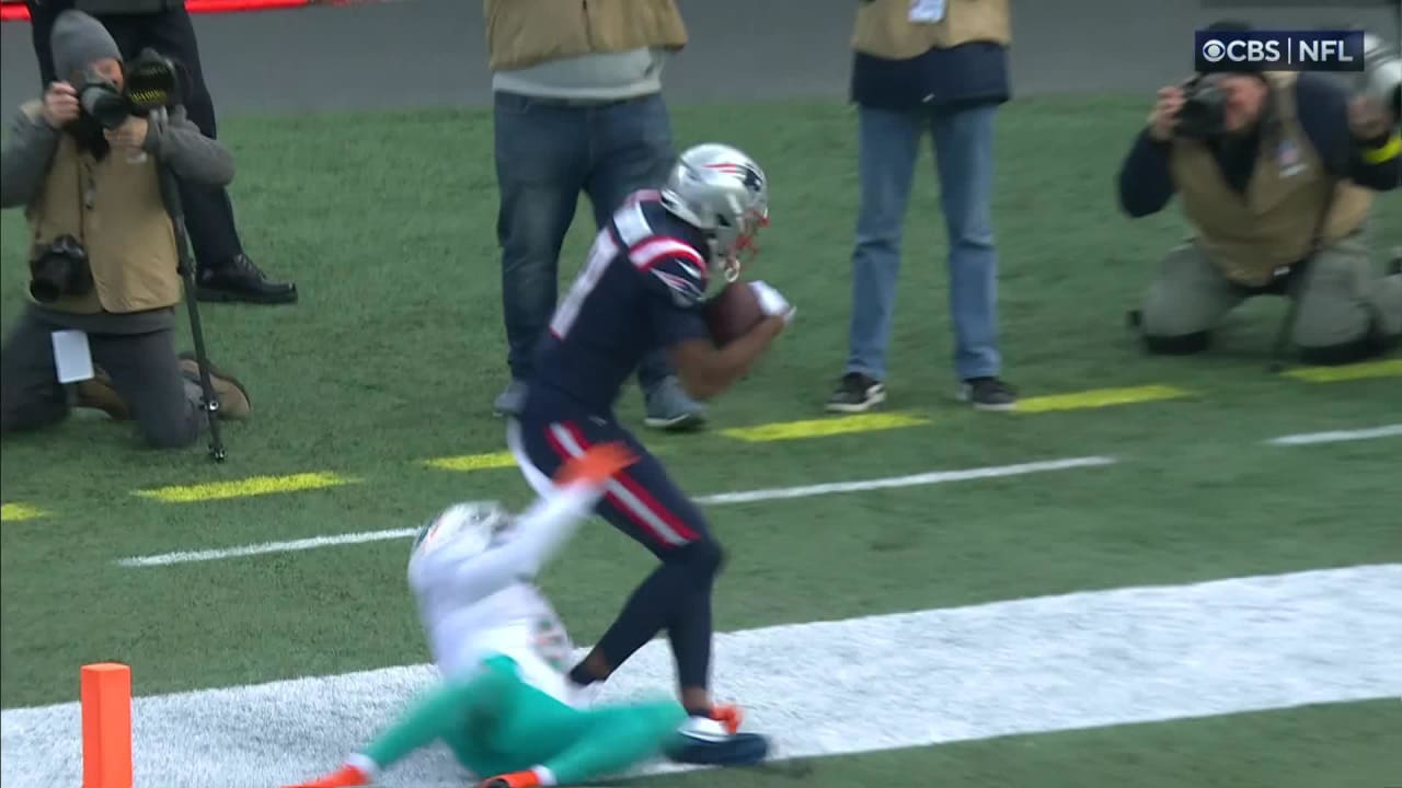Tyquan Thornton gets open near pylon for first TD grab since Week 6