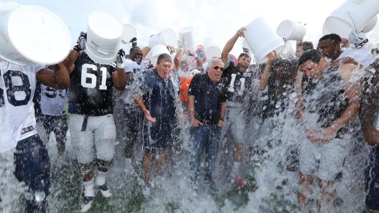 Dallas Cowboys cheerleaders do ALS Ice Bucket Challenge (GIF)