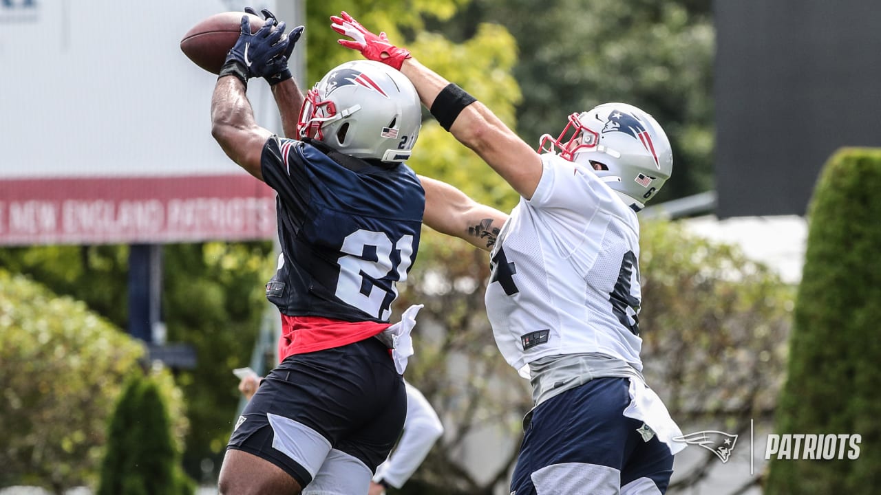 QB Jarrett Stidham limited at Patriots' padded practice