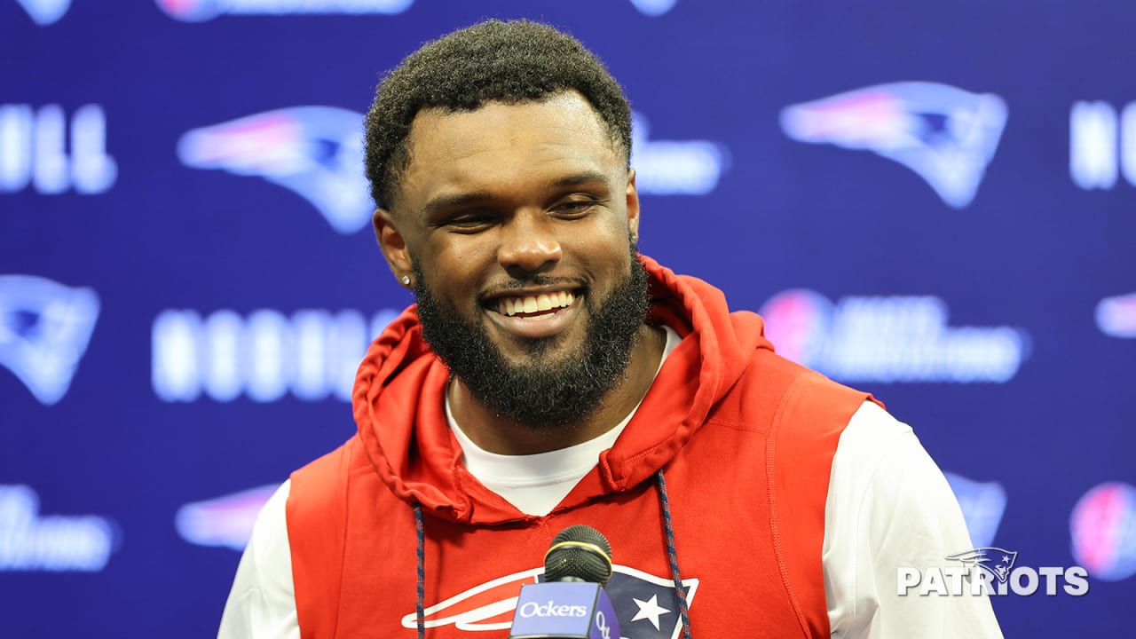 New England Patriots linebacker Ja'Whaun Bentley eyes down