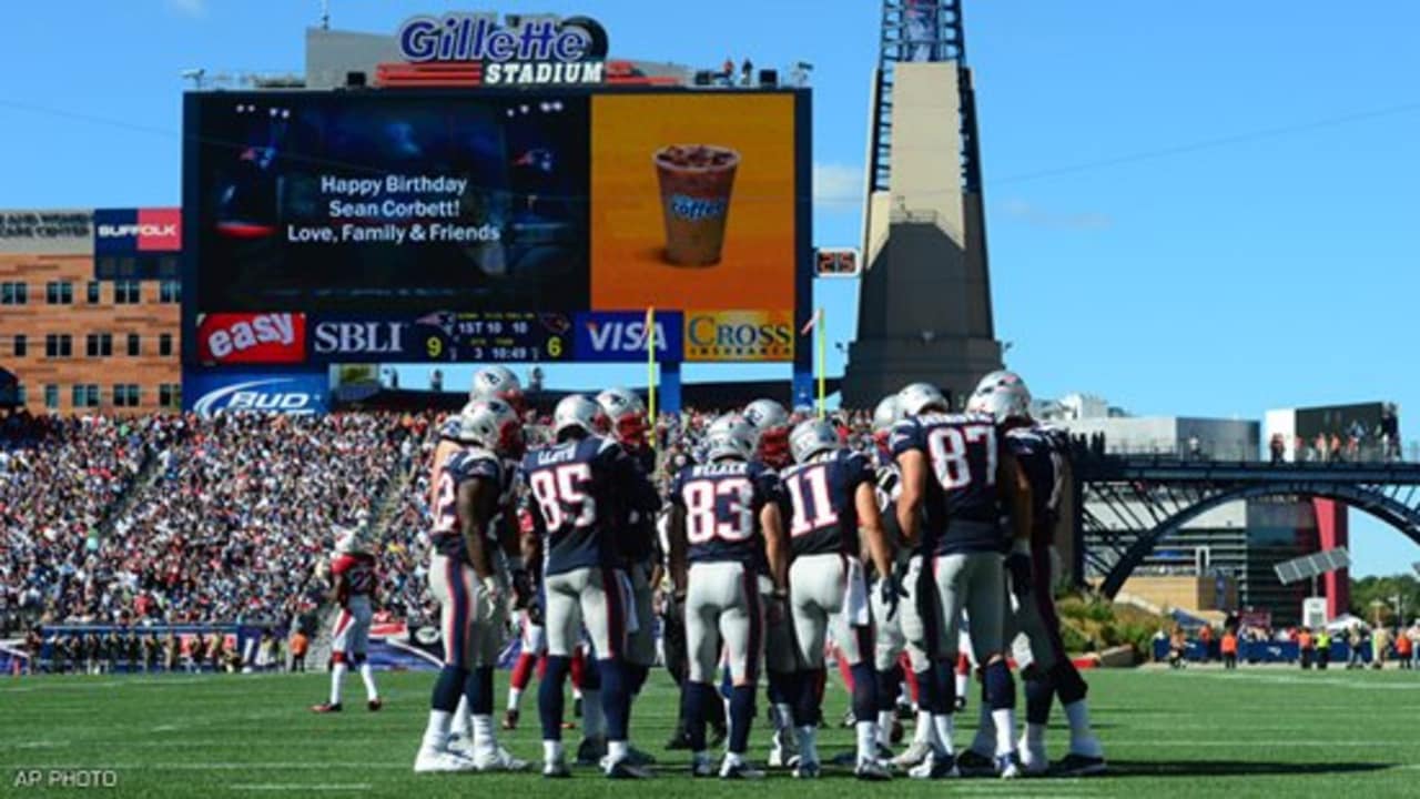 New England Patriots: HBD to the SB MVP, Deion Branch!…