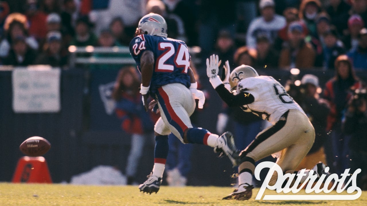 30 Sep 2001: William Roaf of the New Orleans Saints during the