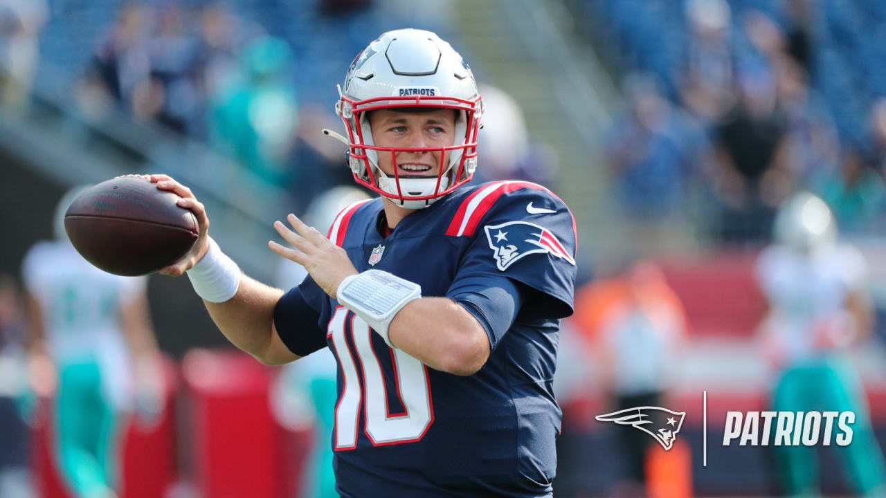 Tom Brady had a hilarious reaction to Patriots' red throwback jerseys