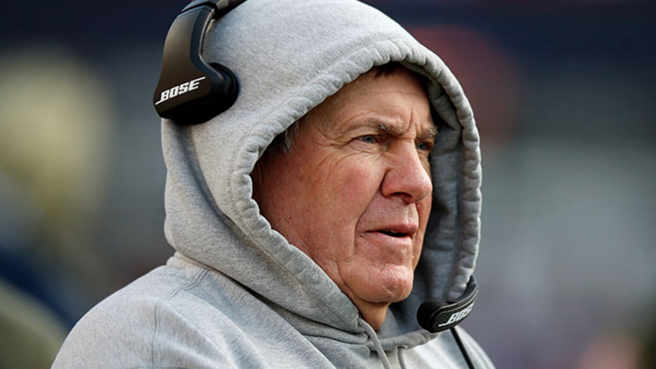 Bill Belichick vs Tom Landry: Sideline Comparison