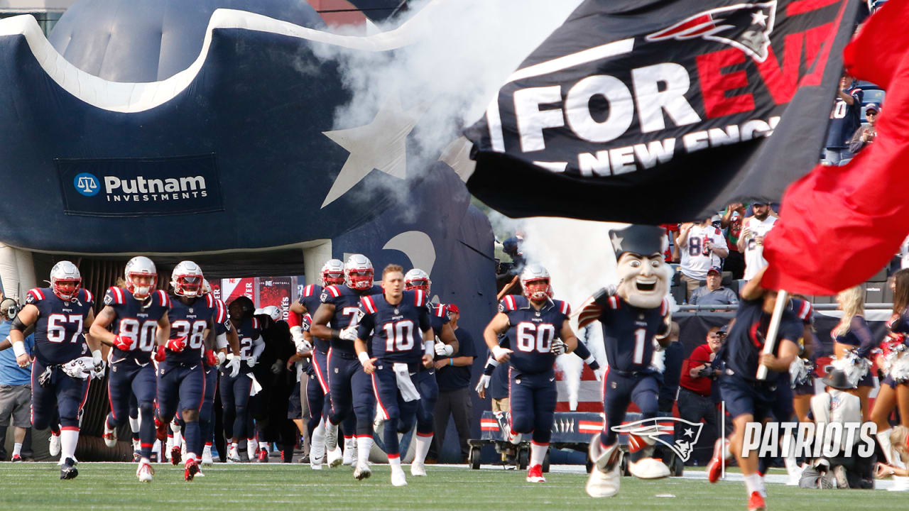 New England Patriots - A hometown matinee. MIN vs. NE