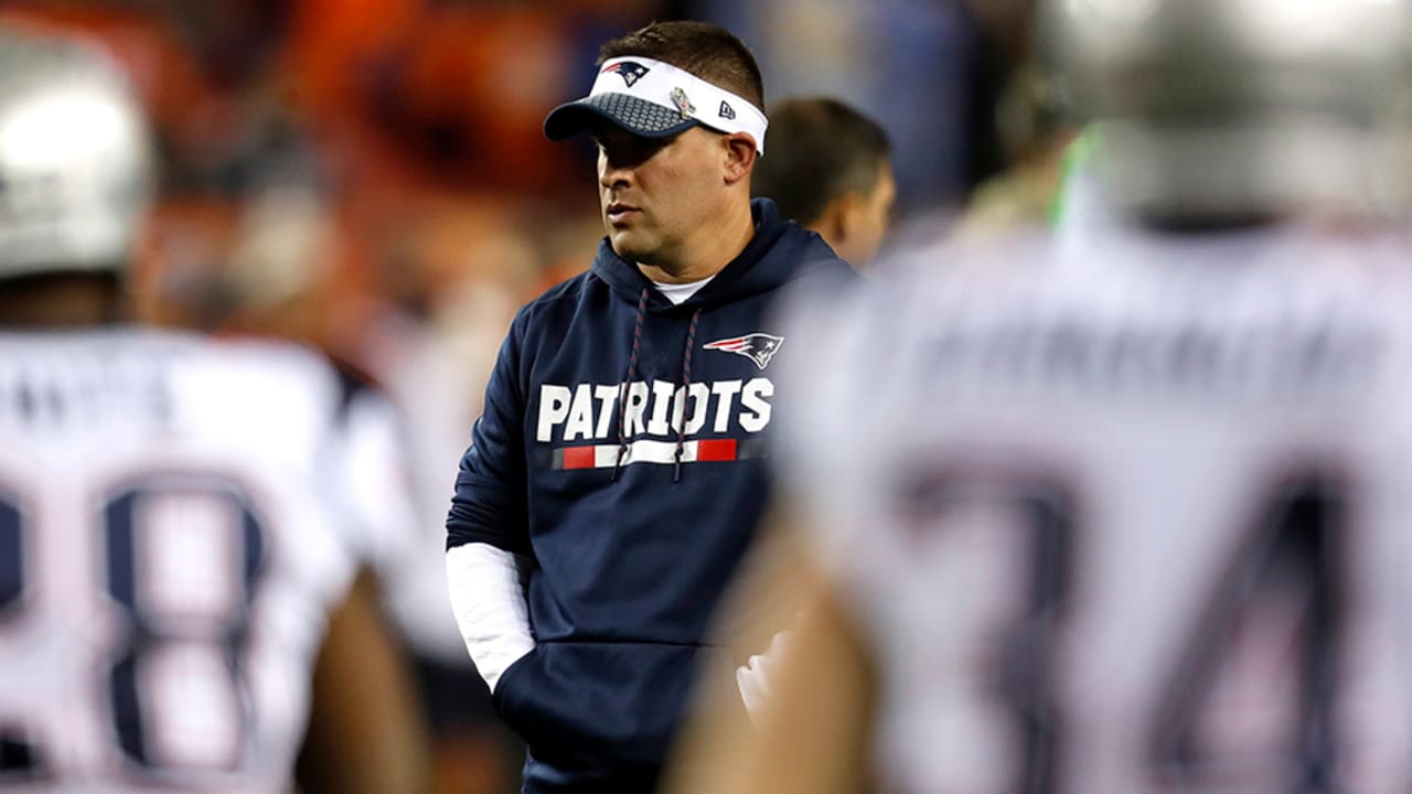 Josh McDaniels Will Stay With Patriots After Spurning Colts - The New York  Times