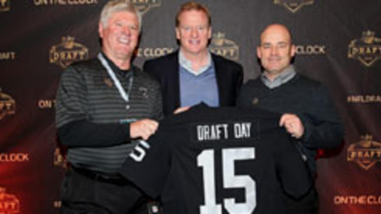 32 Season Ticket Members Receive Exclusive NFL Membership Club Draft