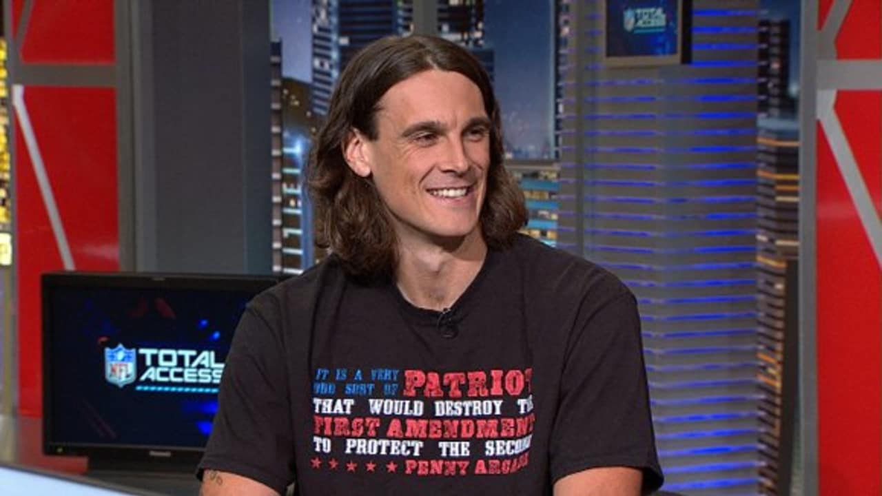 Chris Kluwe in studio