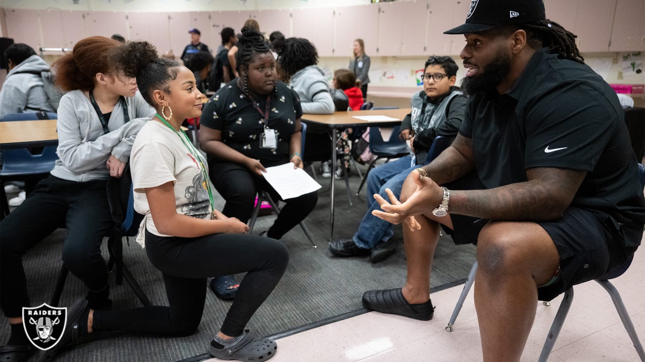 Photos Raiders support the Hip Hop Entrepreneurship Program at Grant
