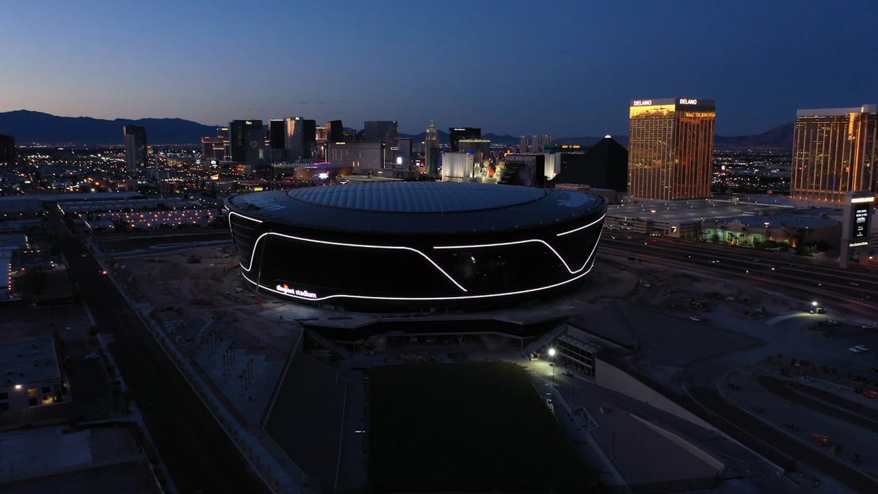 Raiders Allegiant Stadium - Must-see 4K time-lapse movie 