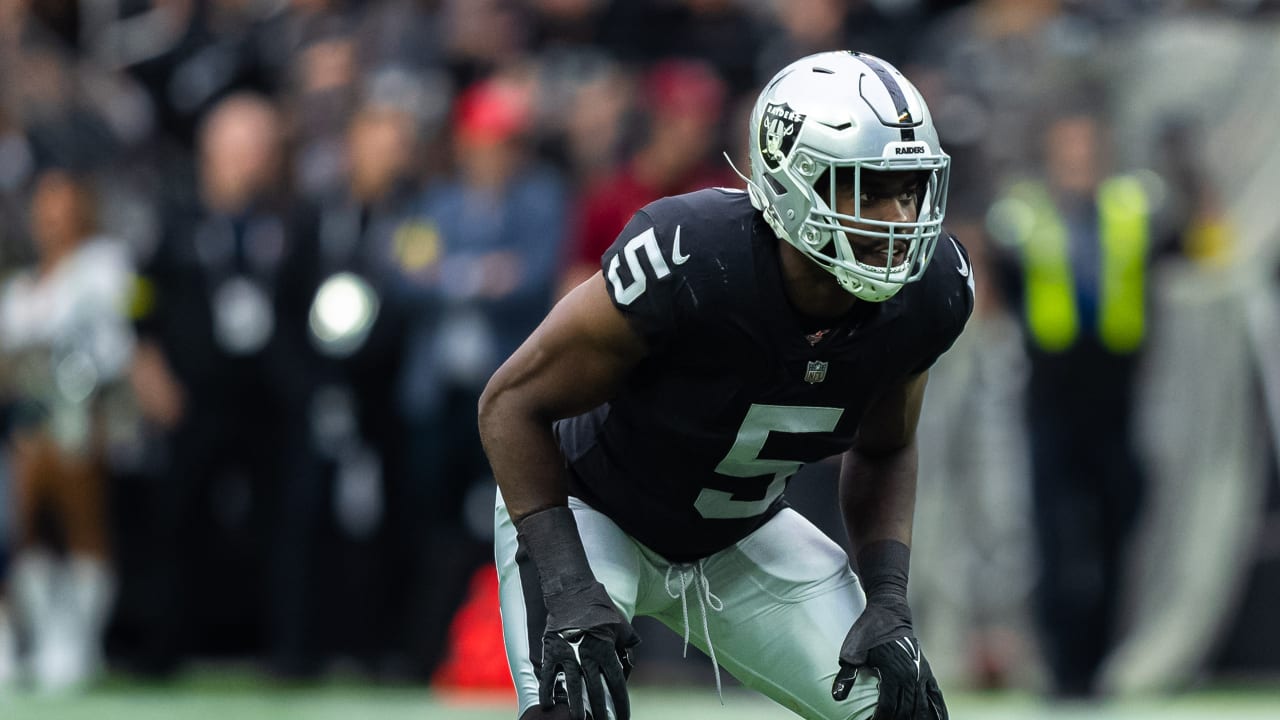 Raiders getting bullied at line of scrimmage on both sides of ball