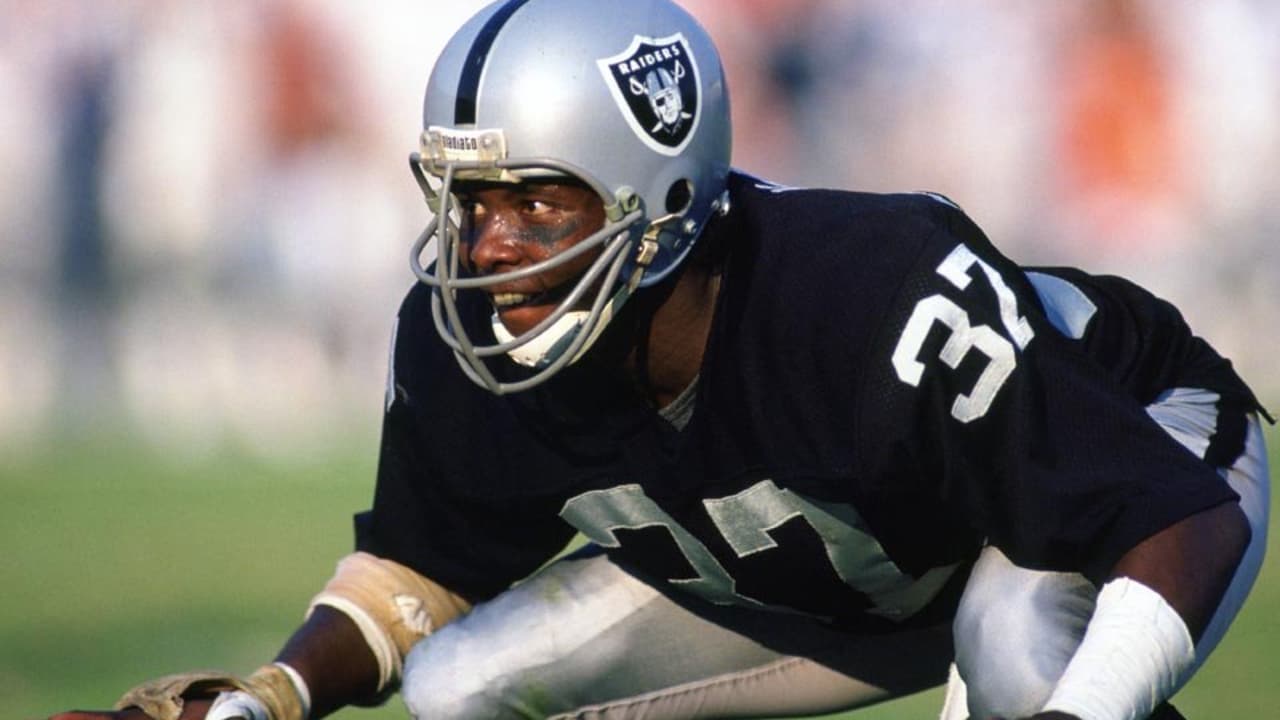 Lester Hayes Oakland Raiders Editorial Image - Image of helmet, jersey:  74623245