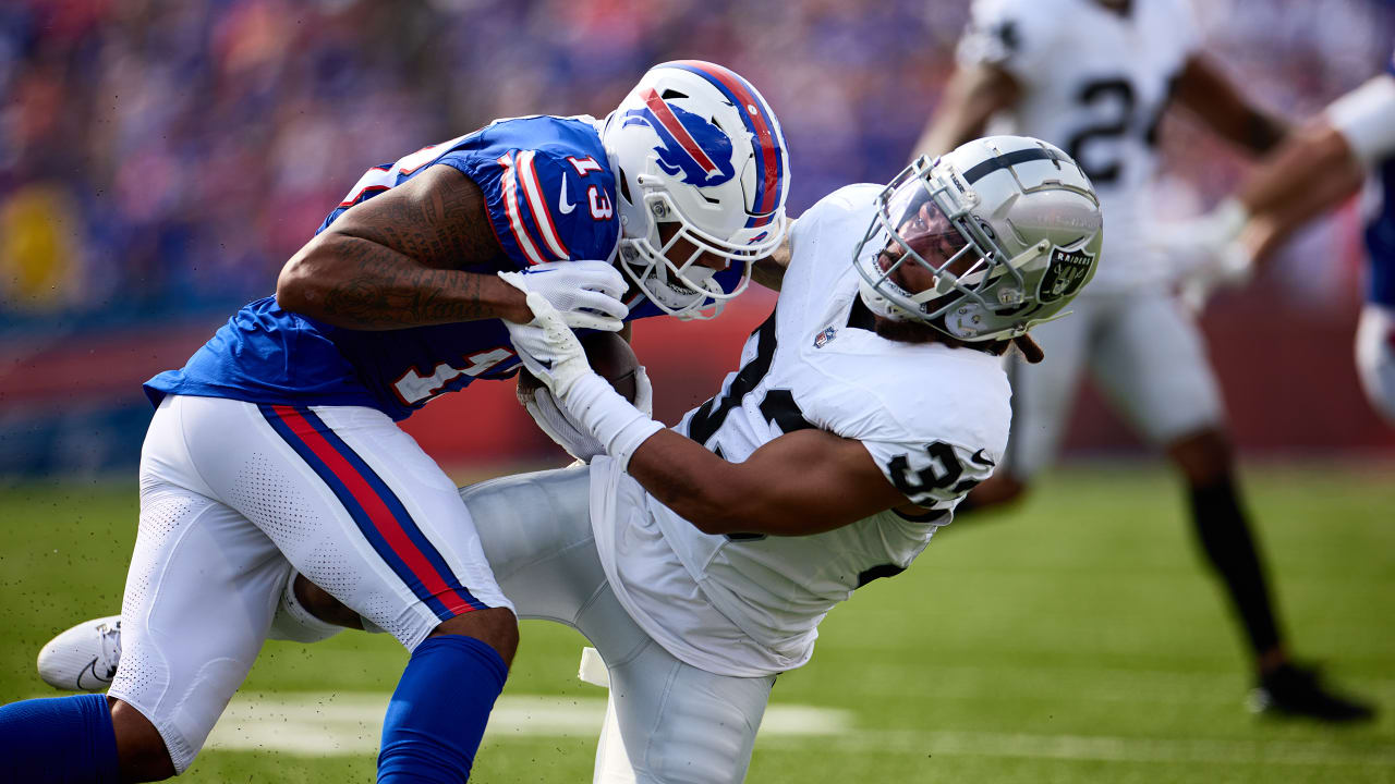 Raiders’ Crucial Mistakes and Defensive Struggles Lead to Lopsided Loss to Bills