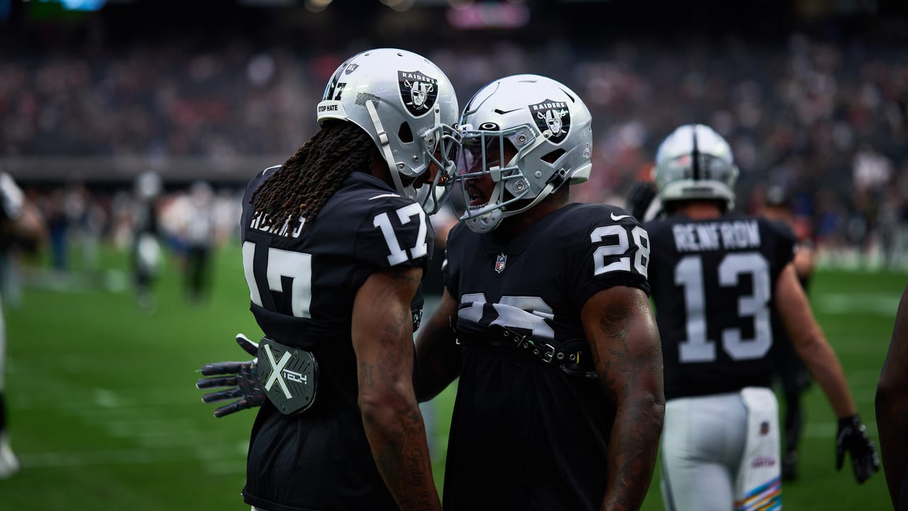 Raiders News: Raiders offensive line moves to 11 on PFF offensive