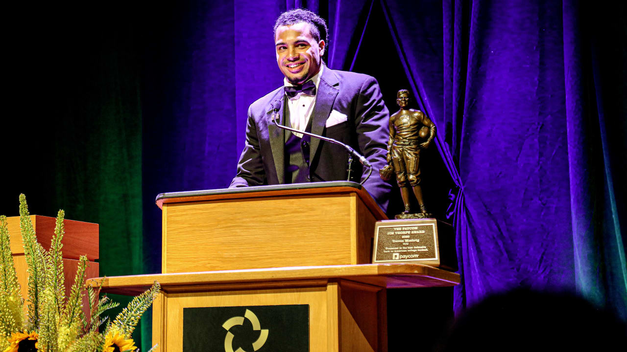 Tre'von Moehrig honored with Jim Thorpe Award in official ceremony