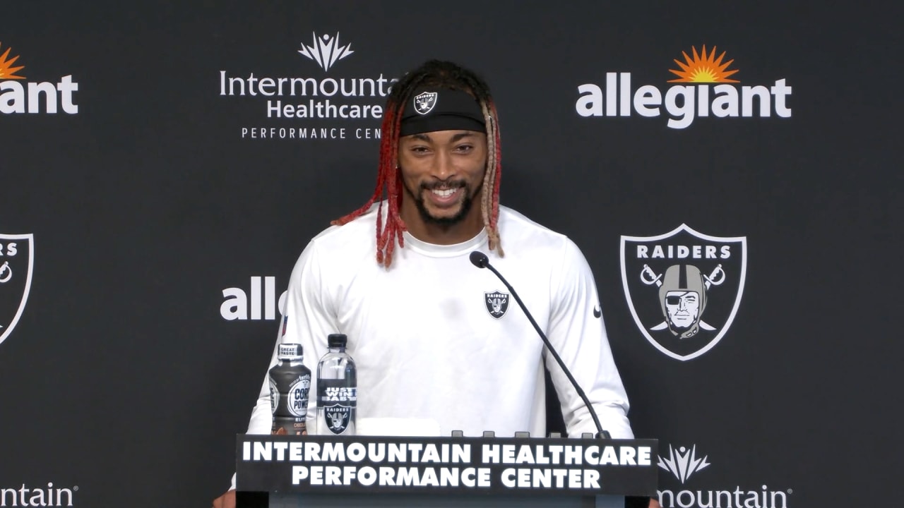 Las Vegas Raiders cornerback Anthony Averett (29) watches action