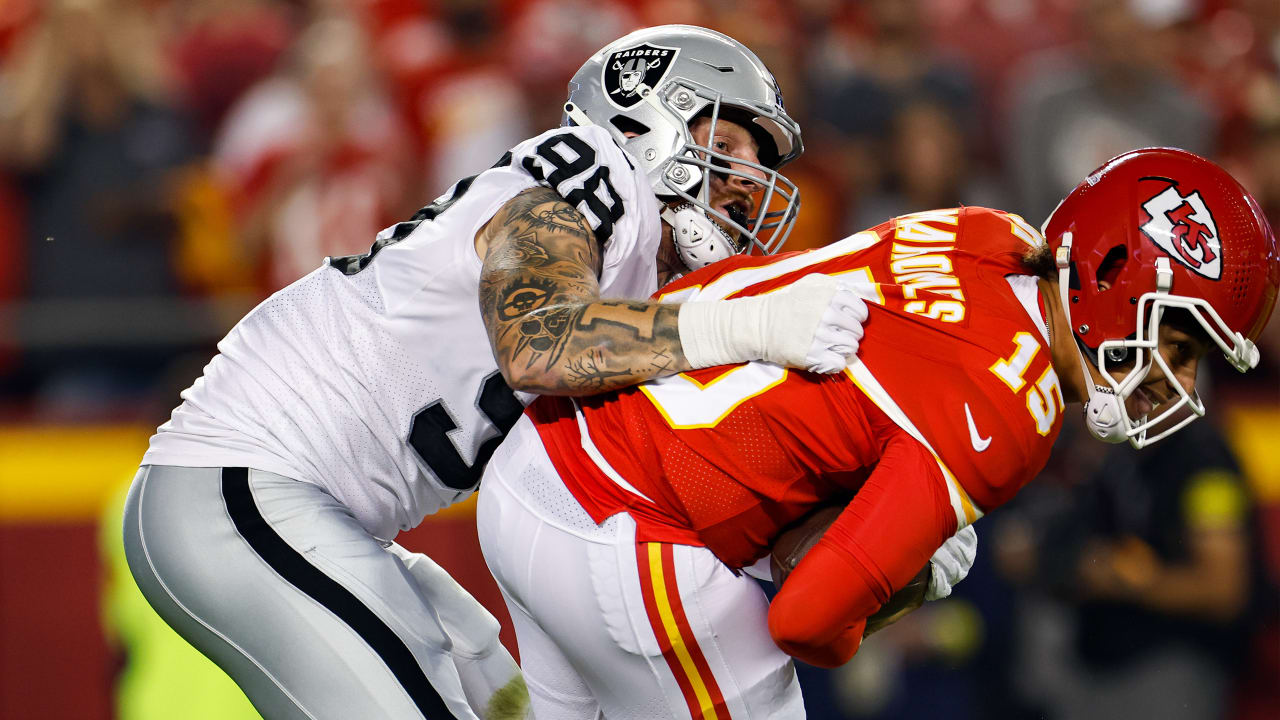 Raiders: Maxx Crosby talks head-butt of Patrick Mahomes