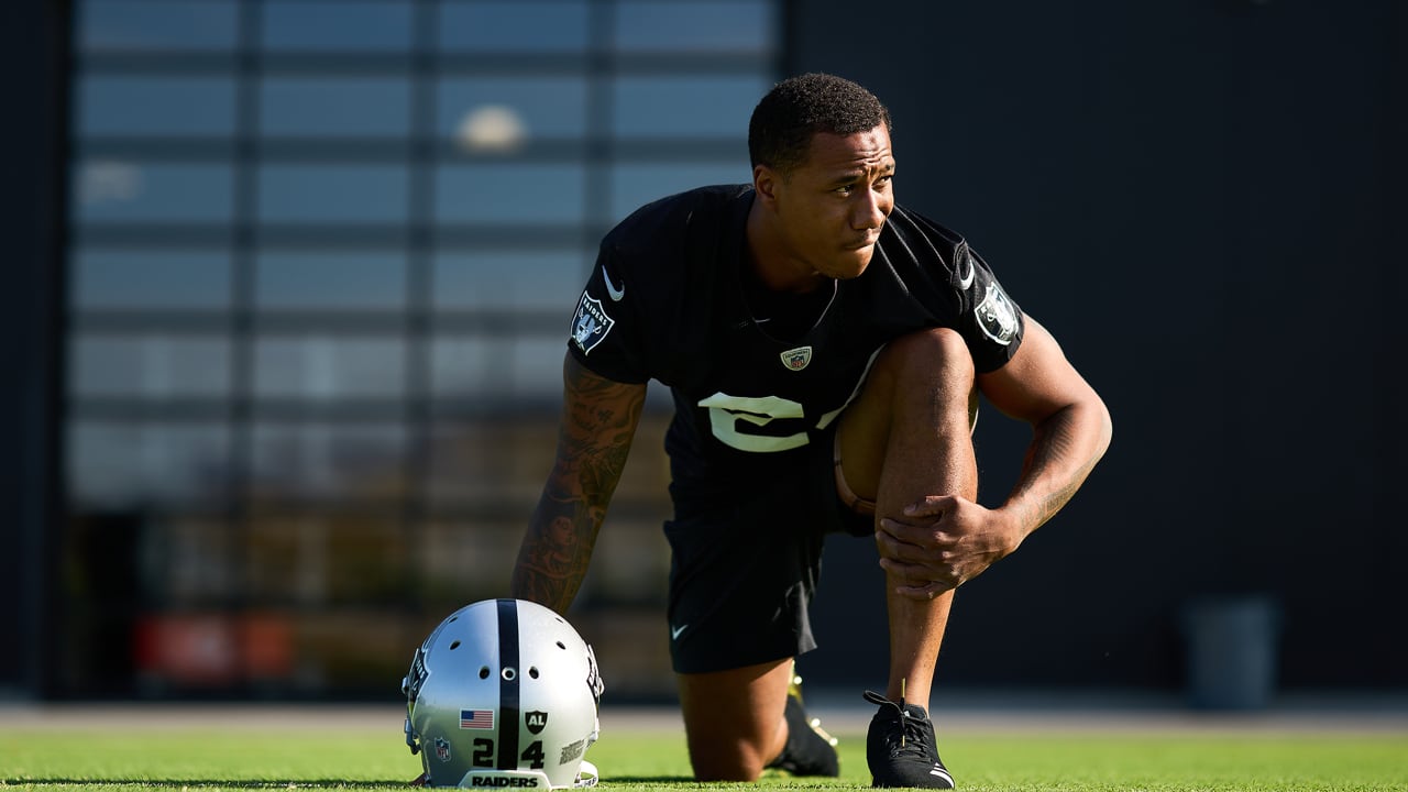 Cornerback Marcus Peters suiting up for his childhood team