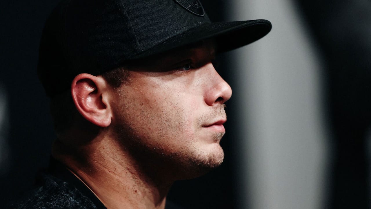 Alec Ingold reacts to scoring Raiders' first touchdown at Allegiant Stadium