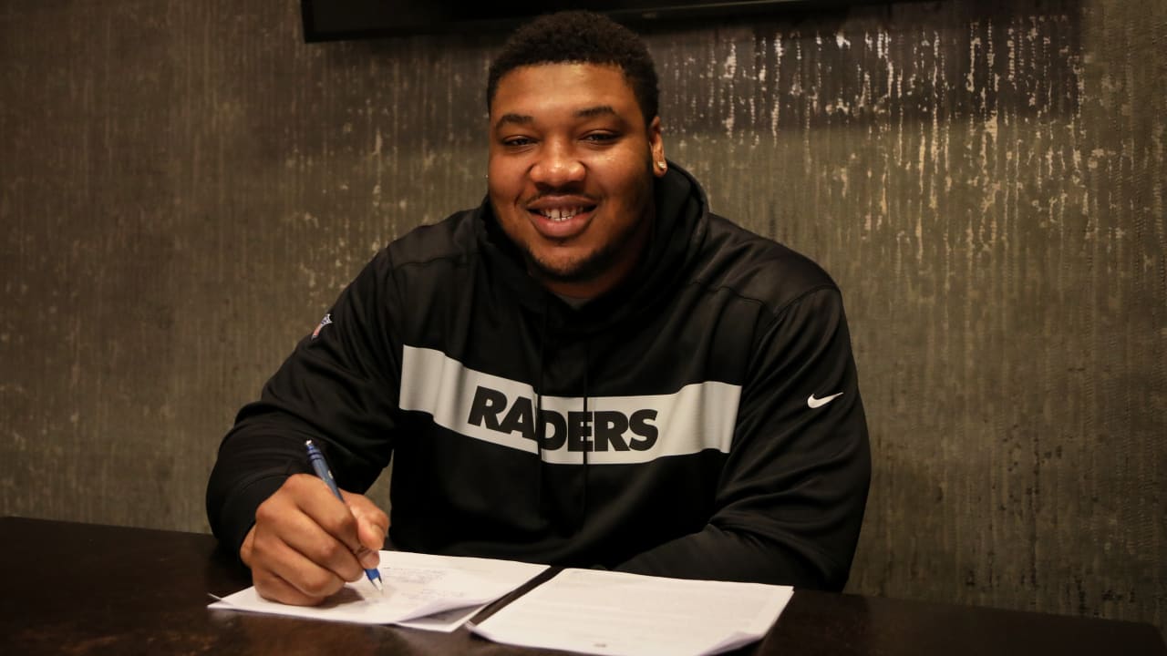 Raiders G Denzelle Good Tears ACL