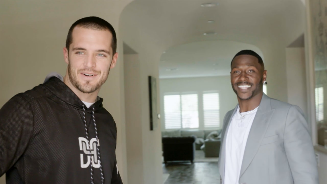 Antonio Brown Surprises Derek Carr With A Visit