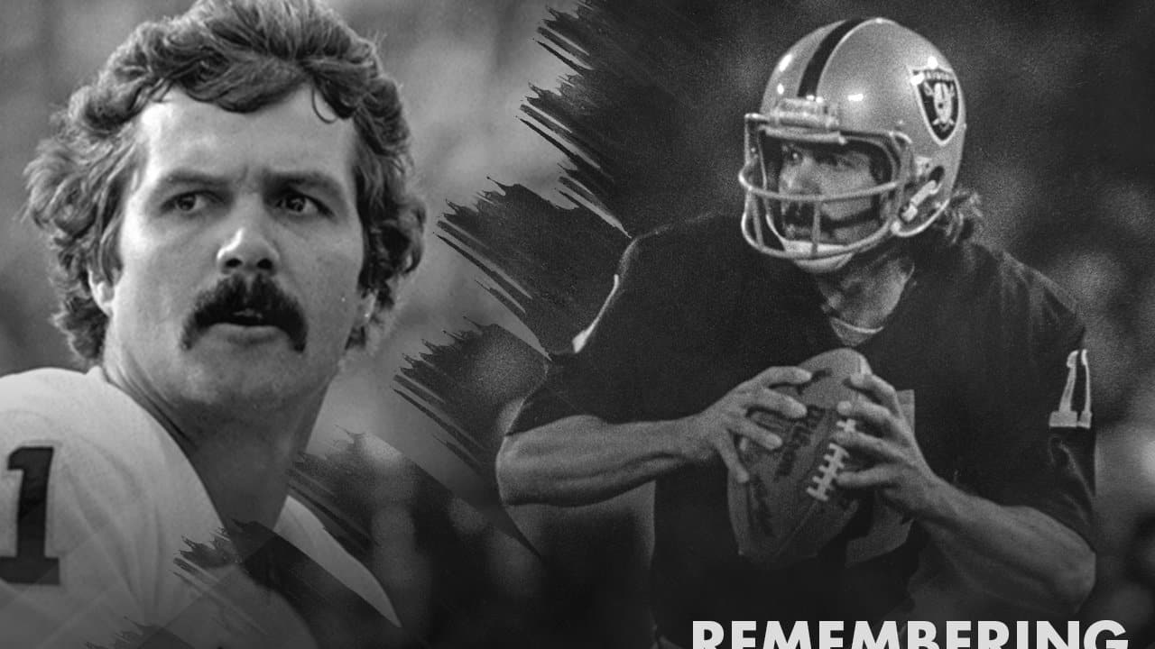 Former Raiders QB David Humm dies at 65