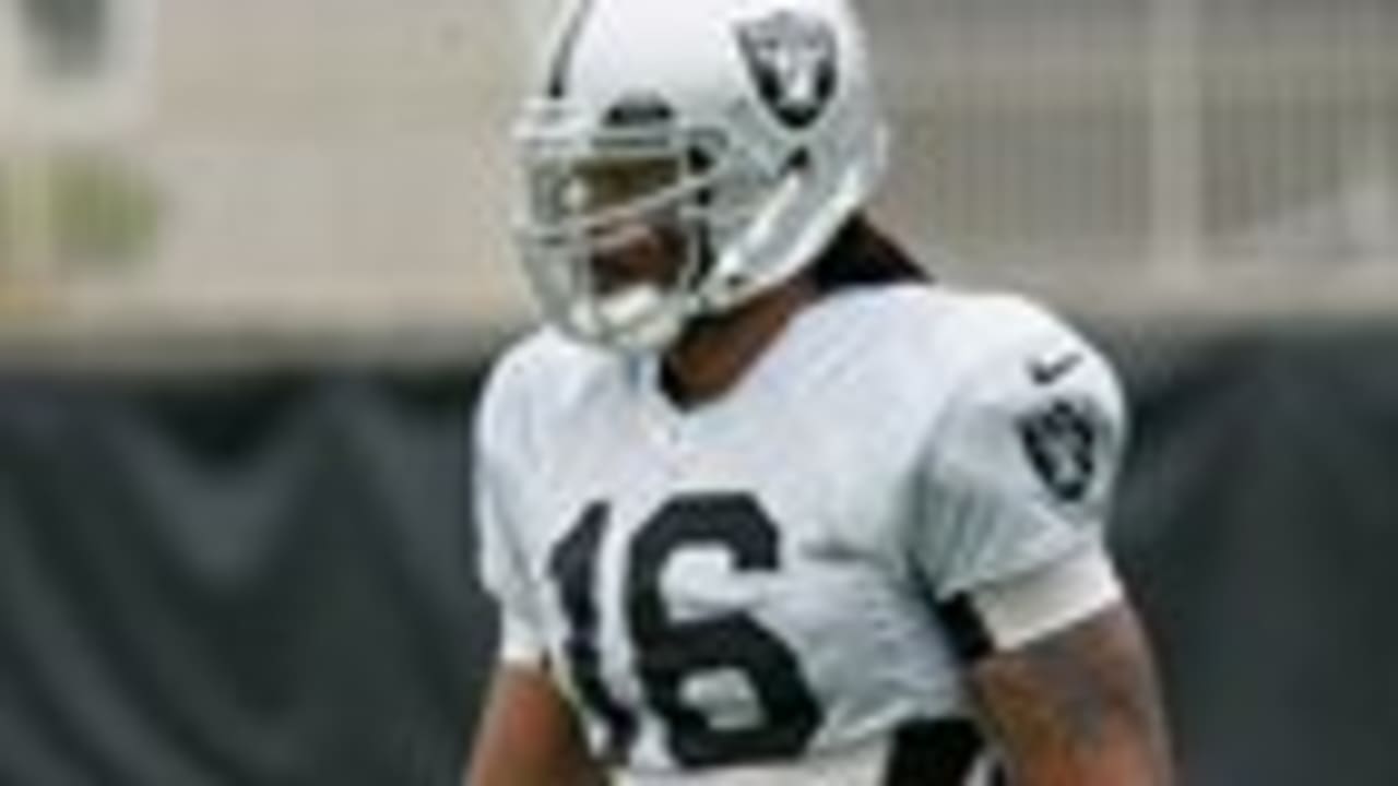 Josh Cribbs signs contract with Raiders 