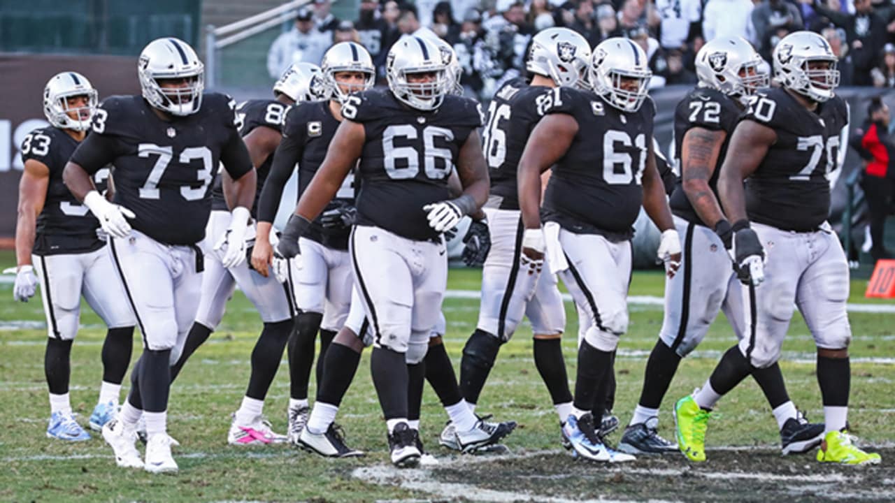 Raiders Snap Counts vs. Giants Silver And Black Handle Business At Home