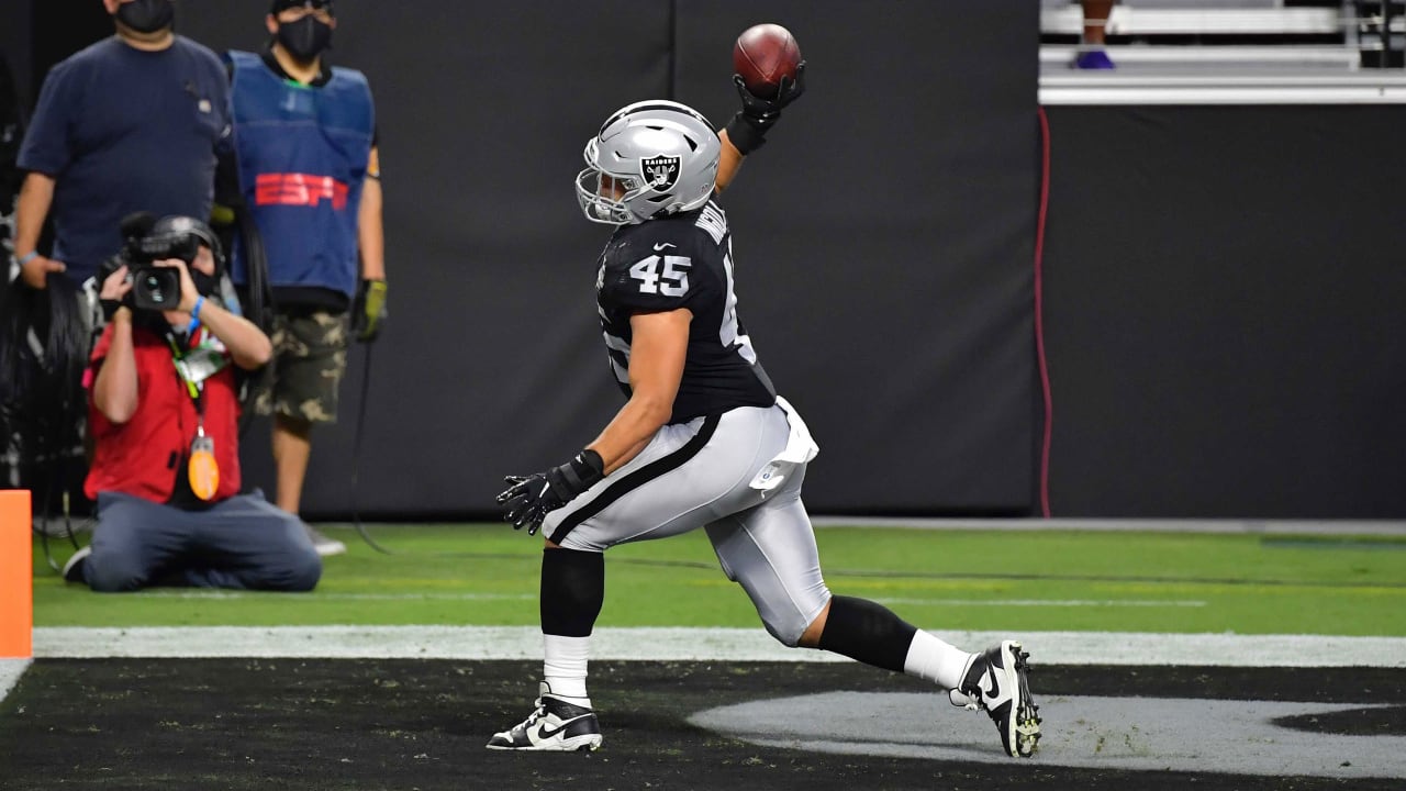 Alec Ingold scores the first Raiders touchdown at Allegiant Stadium