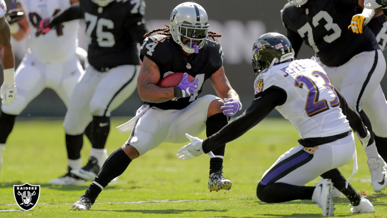 21 September 2008: Buffalo Bills running back Marshawn Lynch runs against  the Oakland Raiders at the