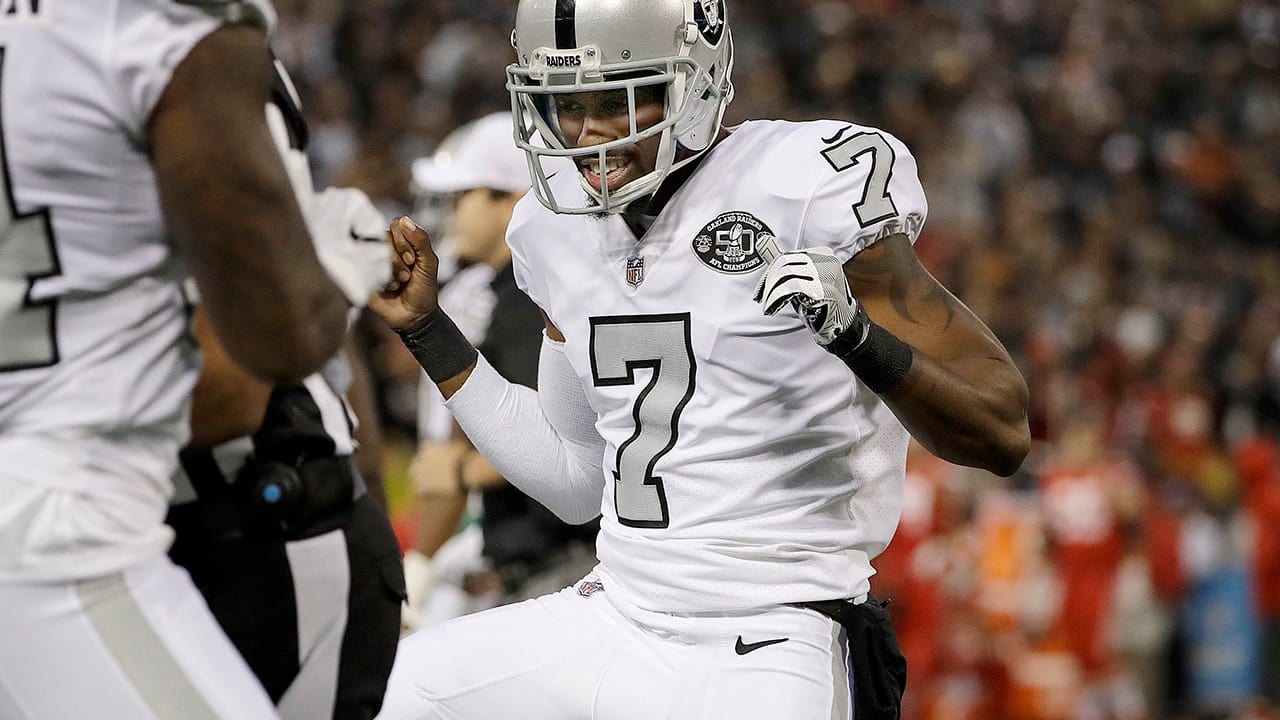 Raiders' Marquette King joins A's for batting practice