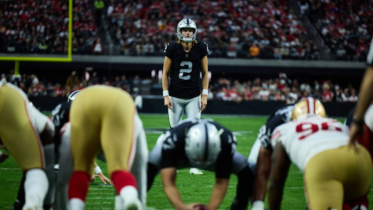 Raiders getting bullied at line of scrimmage on both sides of ball