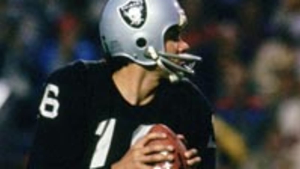 Football Americano: Jim Plunkett