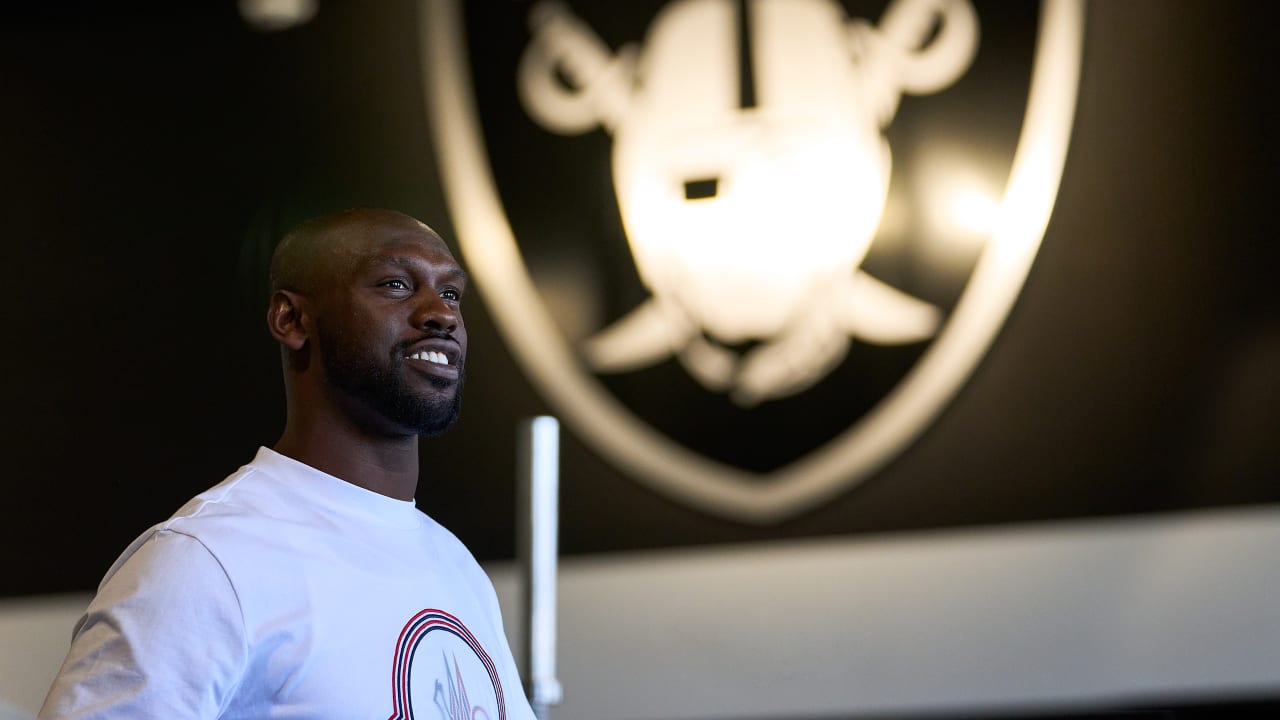 Raiders news: Initial thoughts on Chandler Jones situation - Silver And  Black Pride